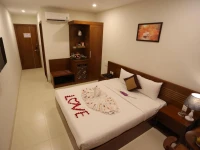 Golden Light Hotel 
