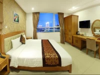 Royal Family Hotel 