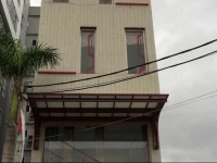 Red Beach Hotel 