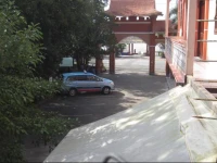 2 Floor Guesthouse 