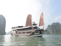 Royal Palace Cruise 