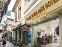 Golden Moon Suite Hotel 