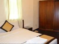 Apt Ezholiday Hotel 