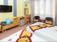 Madam Moon Guesthouse 