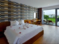 Aurora Riverside Hotel & Villas 