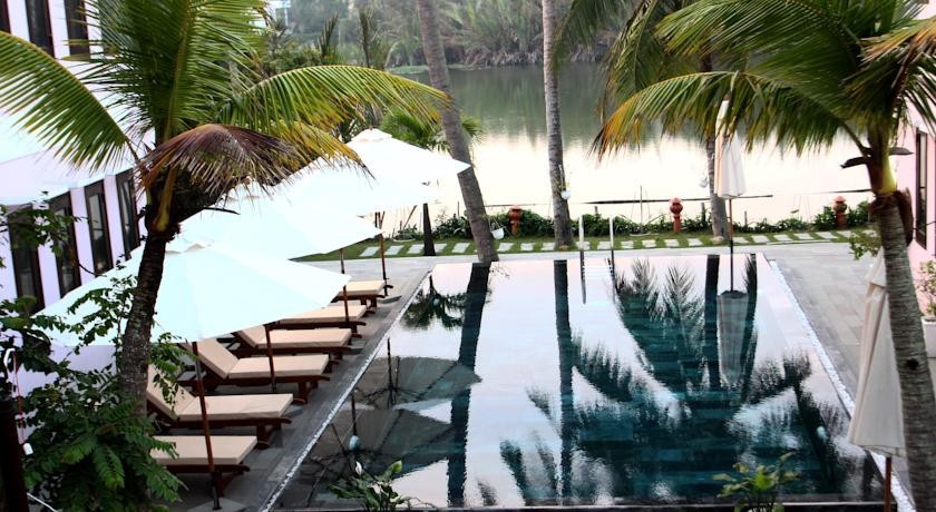 Riverside Garden Villas 