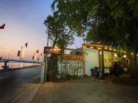 Riverside Plum Garden Homestay 