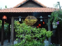 Viet House Homestay 