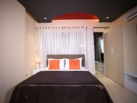 Diamond Suite Central 