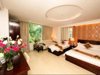 The White Luxury Hotel 