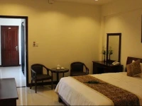 City Hotel 18 Luu Van Lang 