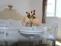 Happy Land Hotel 