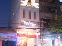 Phung Hoang Hotel 