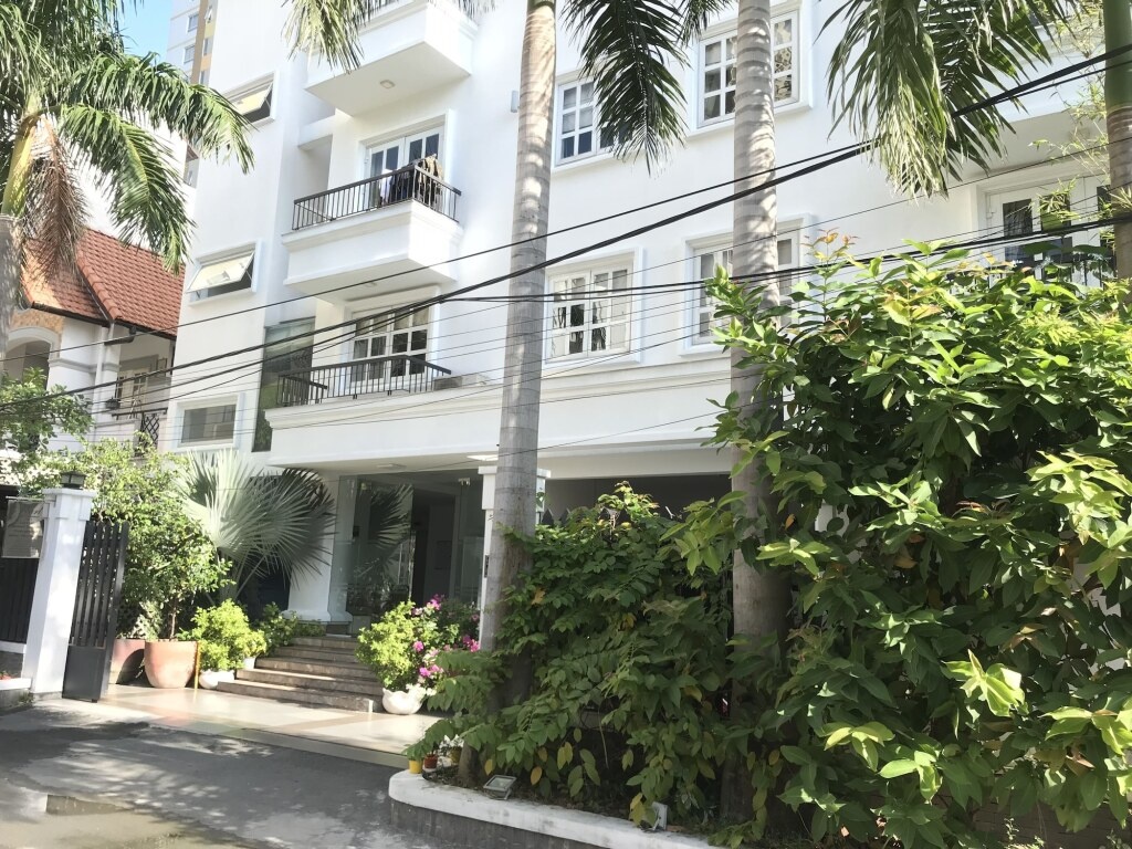 Pearl Service Apartment 