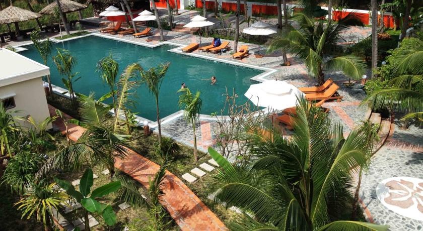 Green Hill Resort and Spa 