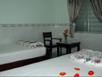 Quoc Dinh Guesthouse 