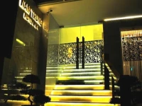 Art Deluxe Hotel 