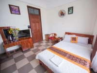 Ngoc Huong Hotel 