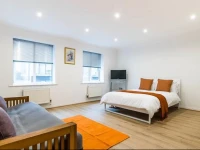 Docklands Apartment 