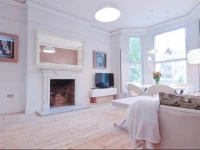 Luxury designer flat Holland Park 
