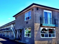Angus Inn Motel 