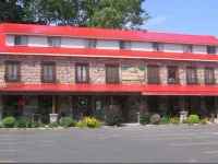 Hostellerie du SuroГ®t 