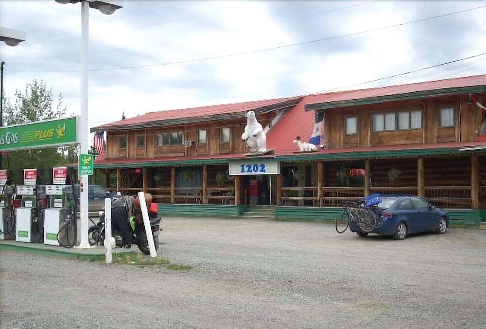 1202 Motor Inn 