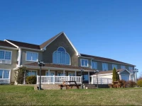 Auberge Bouctouche Inn & Suites 