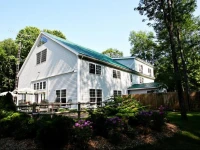 Timber House Resort 
