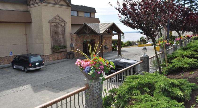Anchor Inn and Suites 