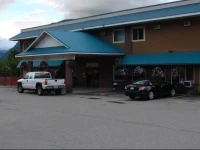 Canadas Best Value Inn & Suites 