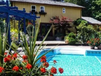 La Pause Bed and Breakfast 