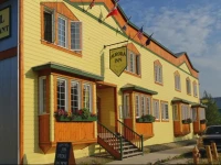 Aurora Inn 