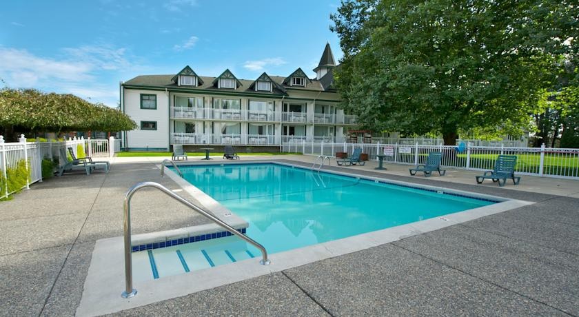 Delta Town and Country Inn 