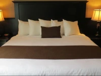 Dockside Suites 