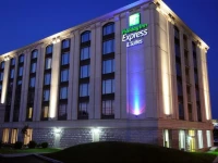 Holiday Inn Express Montreal Airport 