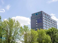 Campus Tower Suite Hotel 