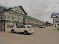 Derrick Motel 2*