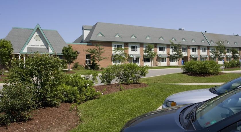 St. Thomas University Summer Hotel 