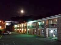 Wedgewood Motel 