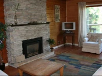 Arbutus Garden Suite 