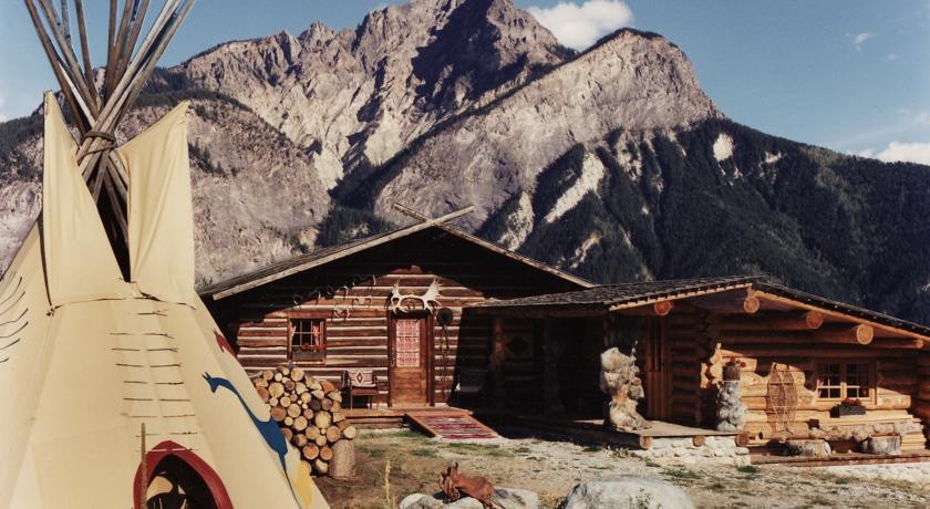 Rocky Mountain Log Chalet 