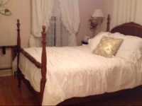 Maple Tourist Home B&B 