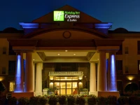 Holiday Inn Express and Suites Guelph 