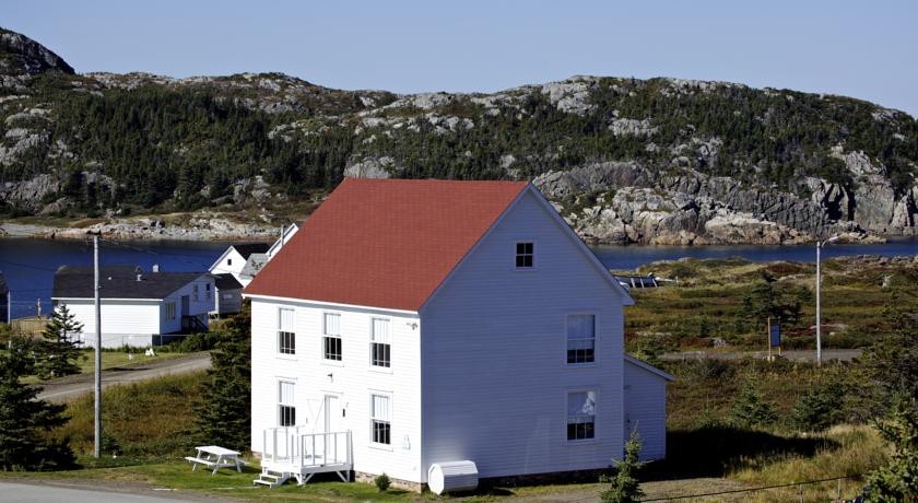 The Old Salt Box Co. - Evelyns Place 