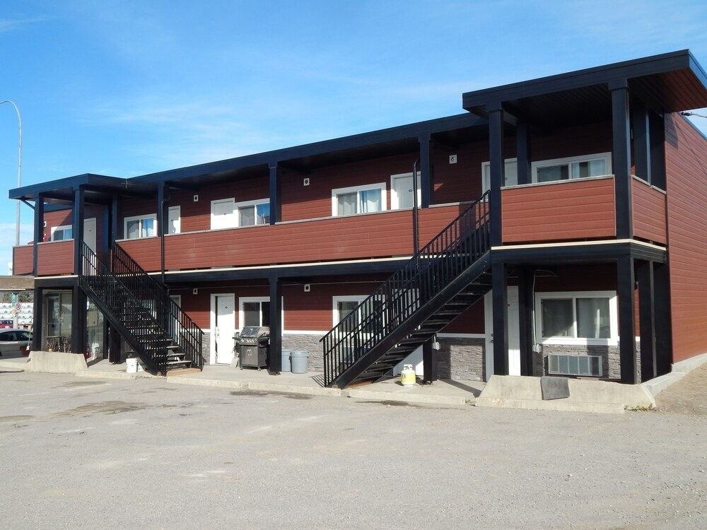 Hinton Highway Inn 
