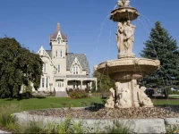 Elmhurst Inn & Spa 