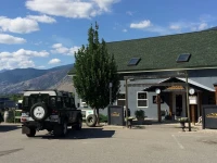 Crowsnest Vineyards Guest House 