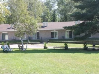 Colonial Bay Motel 
