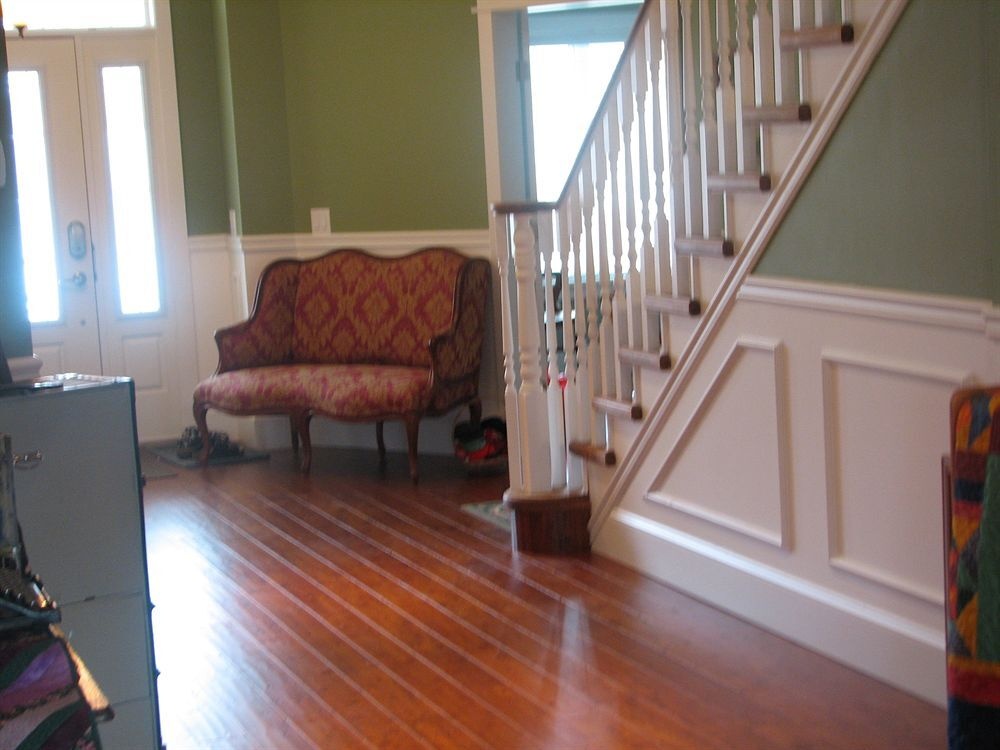 Chesterfield Inn 